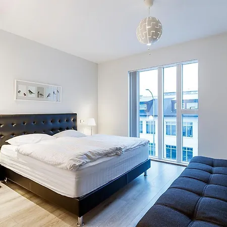 Venture Vacation-king Bed, With Free Parking * Reykjavik