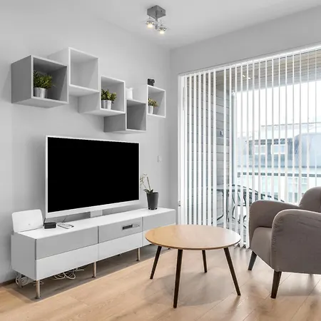 Venture Vacation-king Bed, With Free Parking Apartment