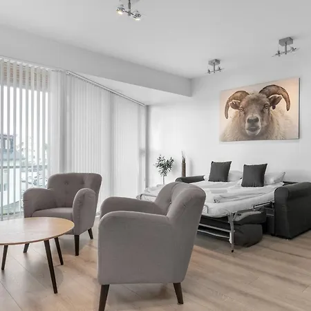 Venture Vacation-king Bed, With Free Parking Apartment
